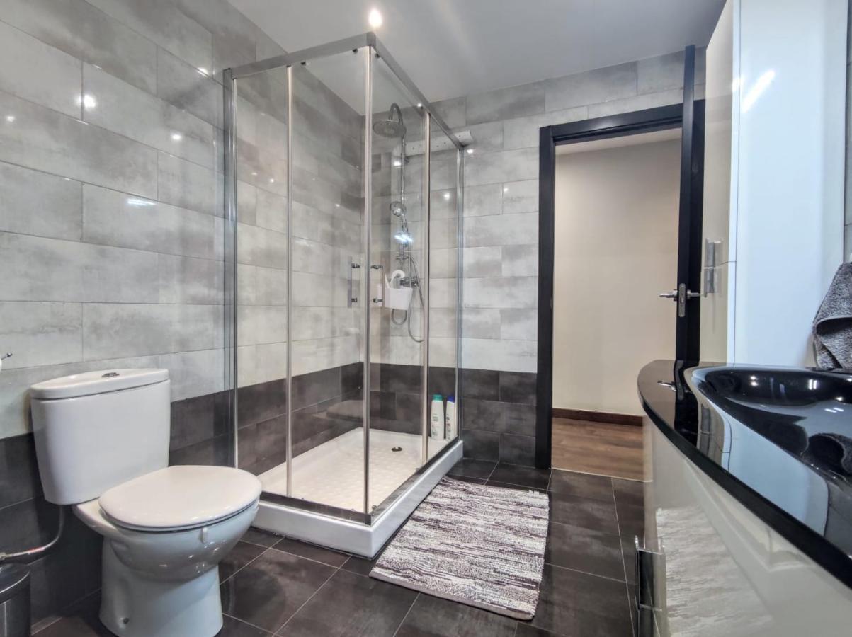 Luxury New Apartment City Centre & Beach, Alicante Bagian luar foto