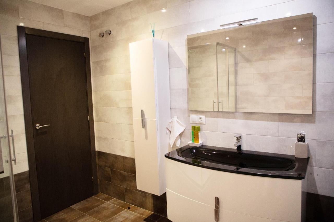 Luxury New Apartment City Centre & Beach, Alicante Bagian luar foto