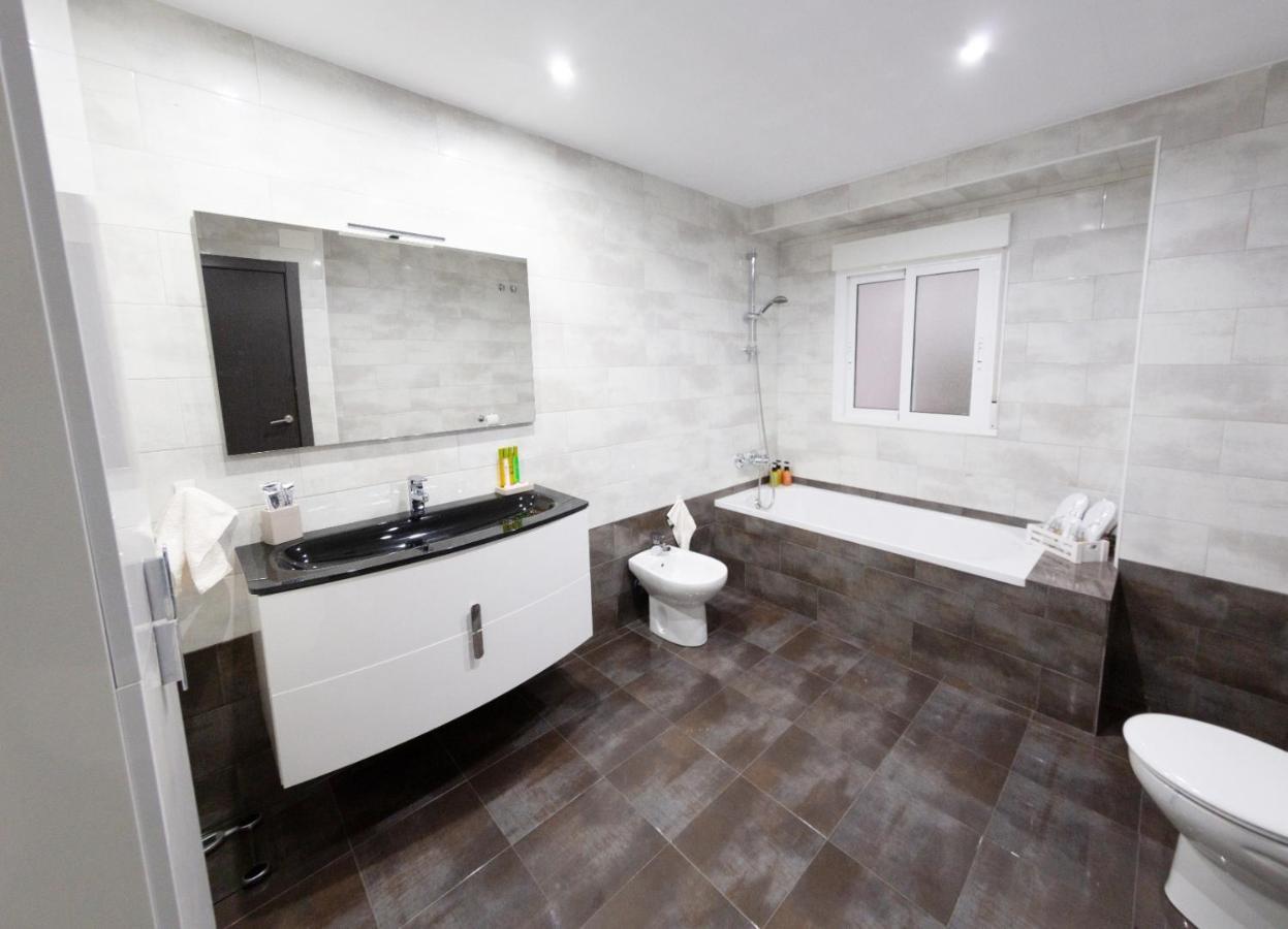 Luxury New Apartment City Centre & Beach, Alicante Bagian luar foto