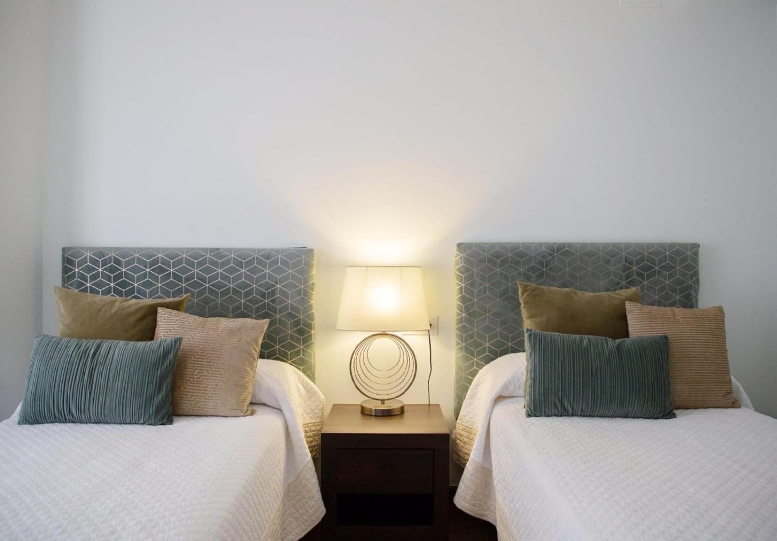 Luxury New Apartment City Centre & Beach, Alicante Bagian luar foto